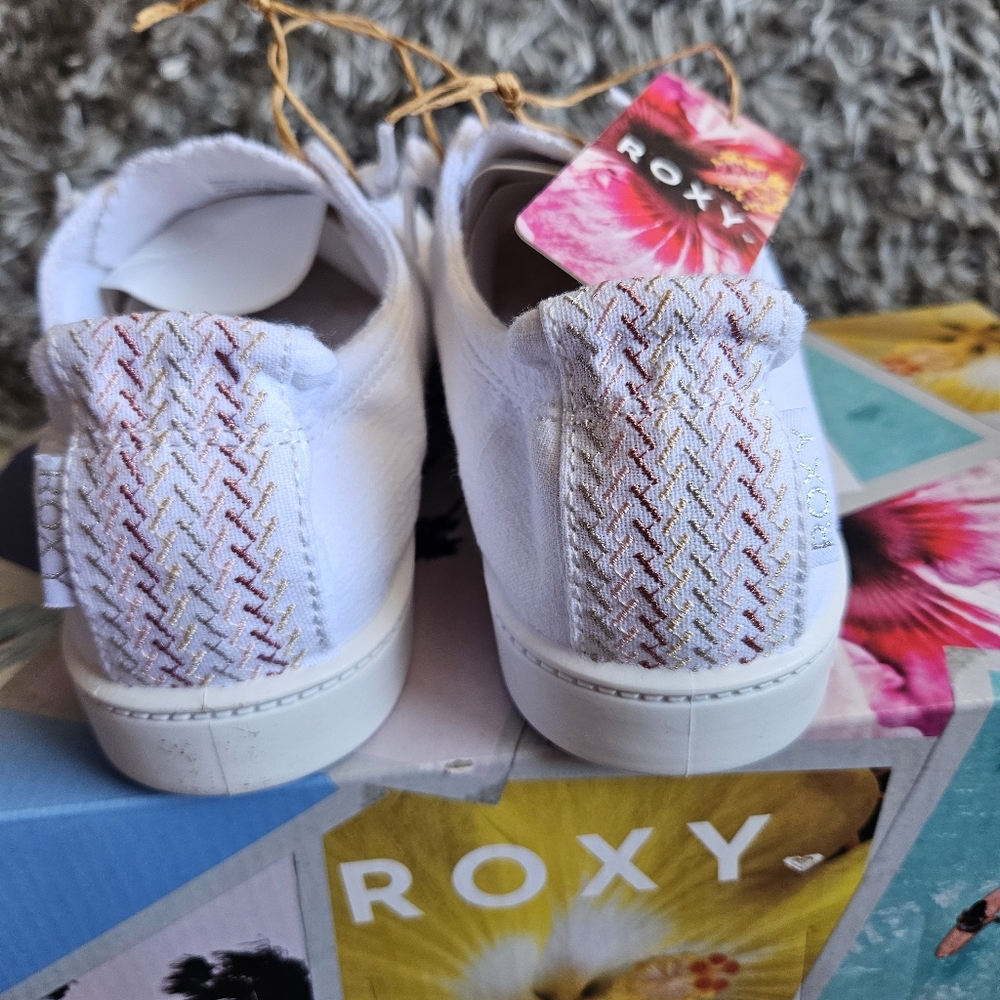 Roxy Women's Bayshore Slip-on, Sneaker Shoe - Picture 7 of 9